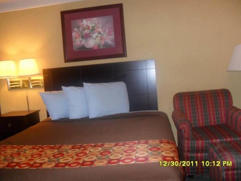 Days Inn By Wyndham Gainesville Eksteriør billede