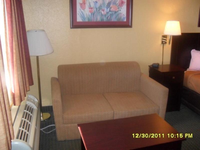 Days Inn By Wyndham Gainesville Eksteriør billede